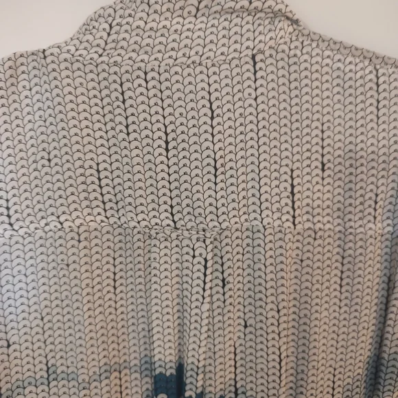 John Mark Blouse - Picture 5 of 6